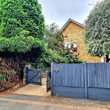 Potter'S Escape-Walking Distance From The Studios! Abbots Langley Ngoại thất bức ảnh
