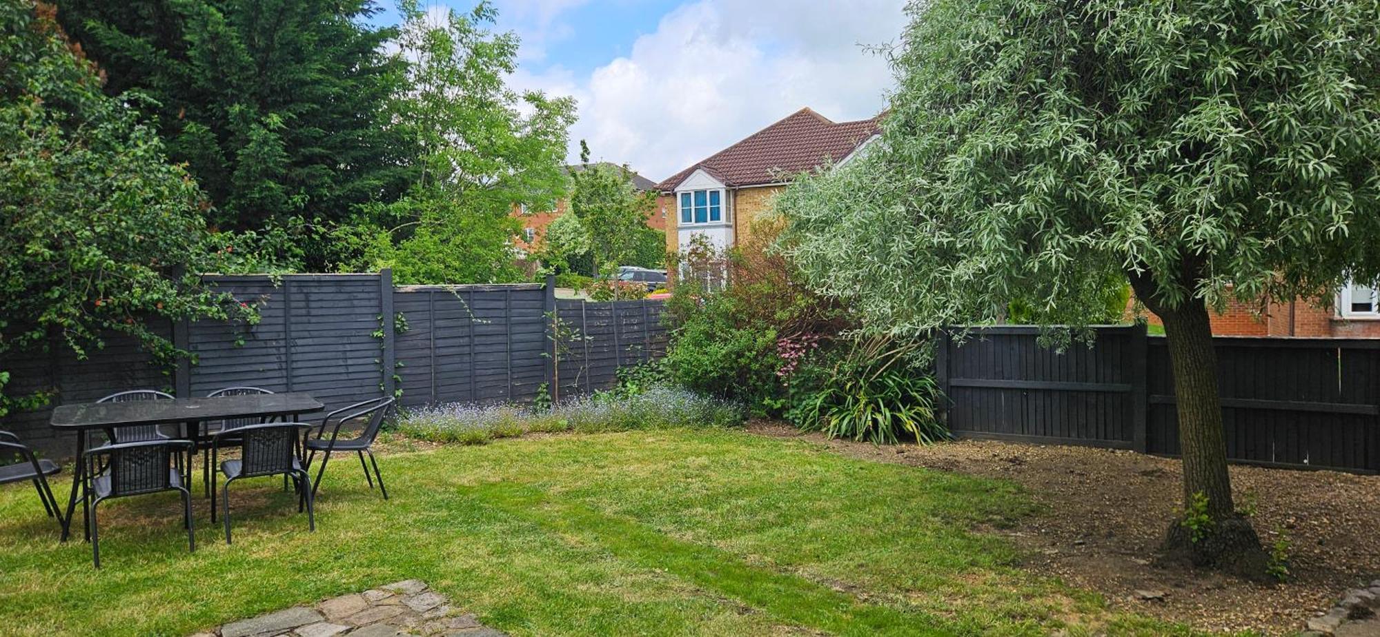 Potter'S Escape-Walking Distance From The Studios! Abbots Langley Ngoại thất bức ảnh